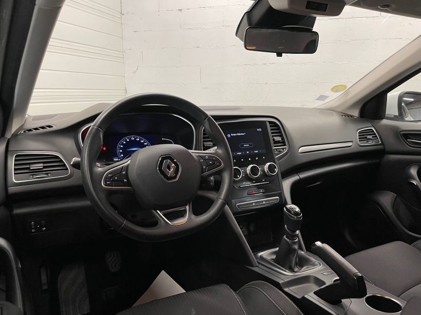 RENAULT MEGANE IV BERLINE 2021 - Photo n°13