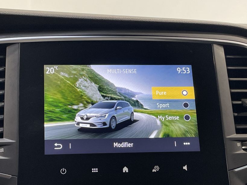 RENAULT MEGANE IV ESTATE 2021 - Photo n°12