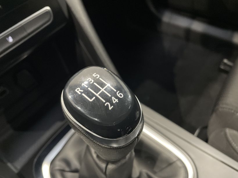 RENAULT MEGANE IV BERLINE 2021 - Photo n°18