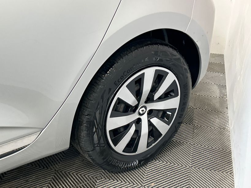 RENAULT CLIO V 2023 - Photo n°9