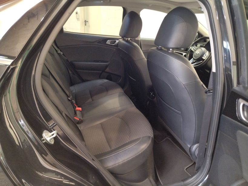 KIA XCEED HYBRIDE RECHARGEABLE 2021 - Photo n°10