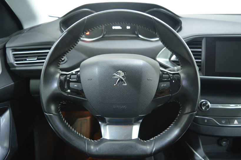 PEUGEOT 308 2014 - Photo n°11