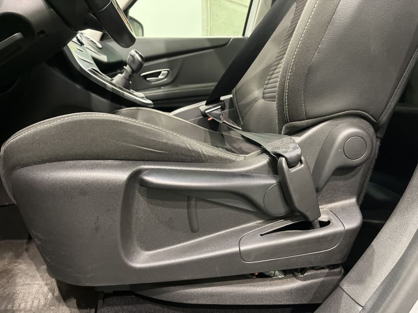 RENAULT SCENIC IV BUSINESS 2017 - Photo n°35