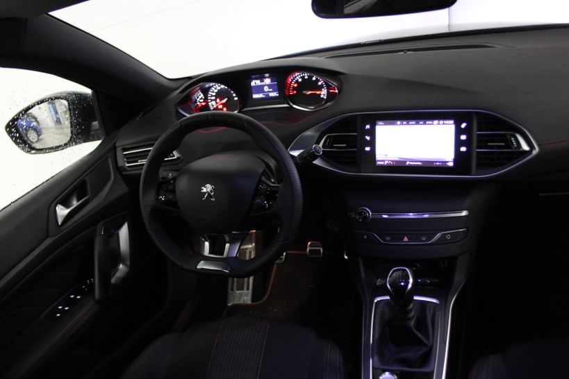 PEUGEOT 308 2020 - Photo n°6