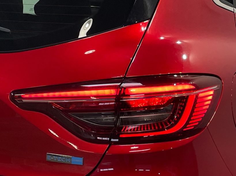 RENAULT CLIO V 2021 - Photo n°8