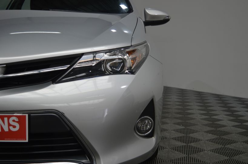 TOYOTA AURIS BUSINESS 2014 - Photo n°8