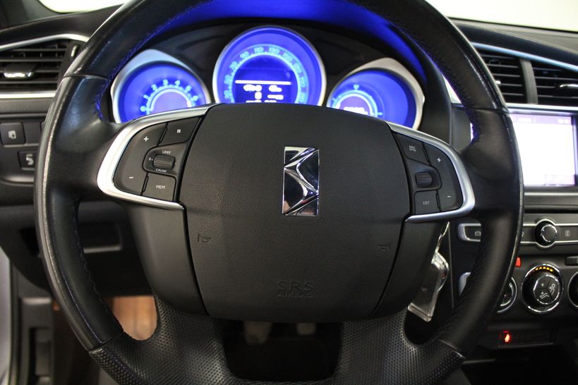 DS DS4 2017 - Photo n°15