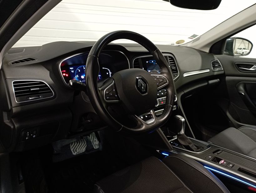 RENAULT MEGANE IV ESTATE 2021 - Photo n°12