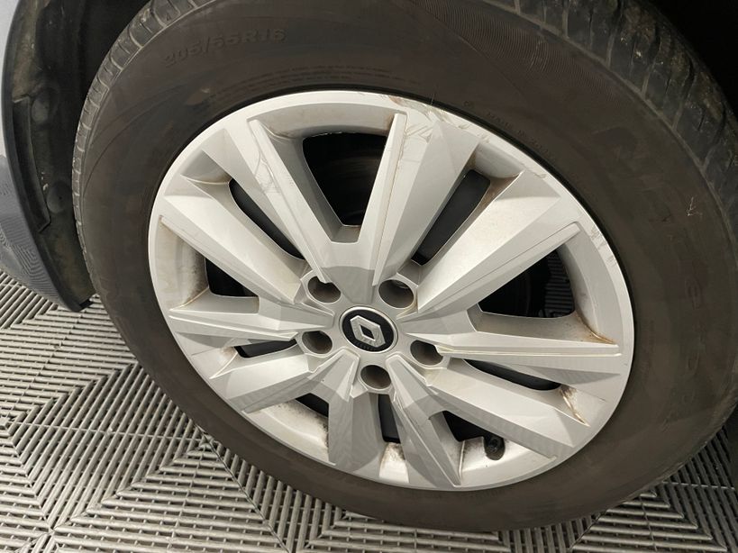 RENAULT MEGANE IV BERLINE 2022 - Photo n°10