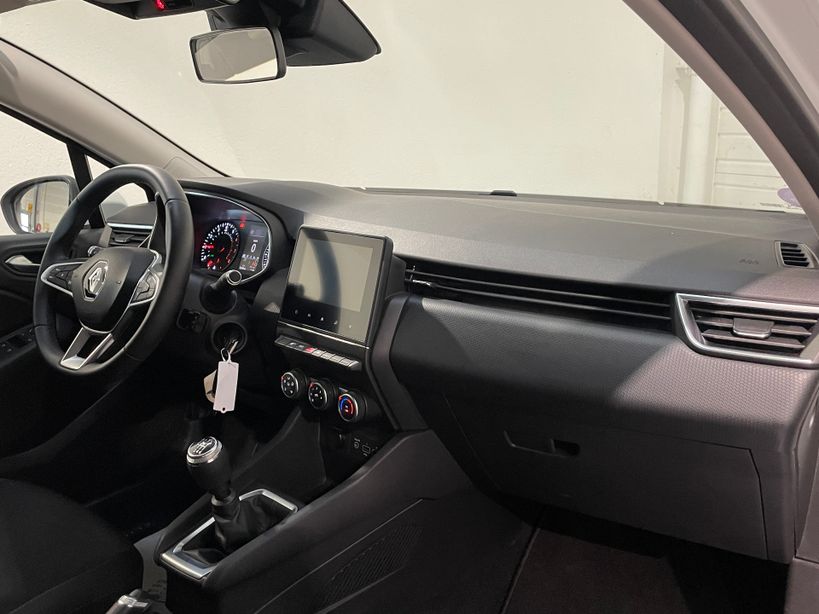 RENAULT CLIO V 2021 - Photo n°9