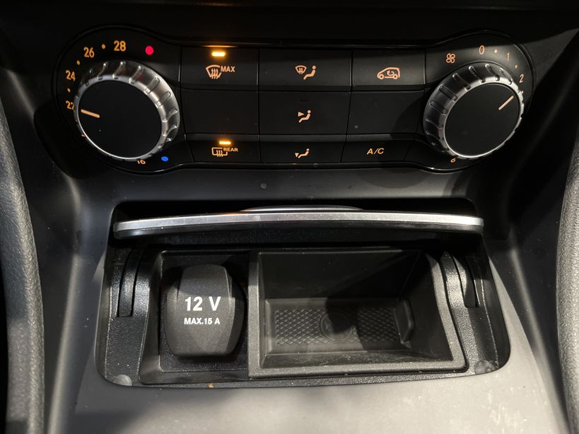 MERCEDES CLASSE CLA SHOOTING BRAKE 2017 - Photo n°17