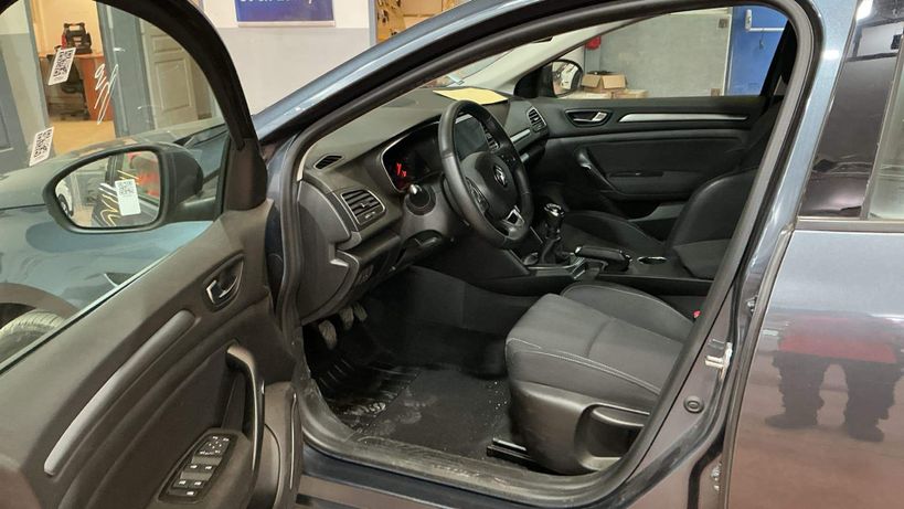 RENAULT MEGANE IV BERLINE 2022 - Photo n°11