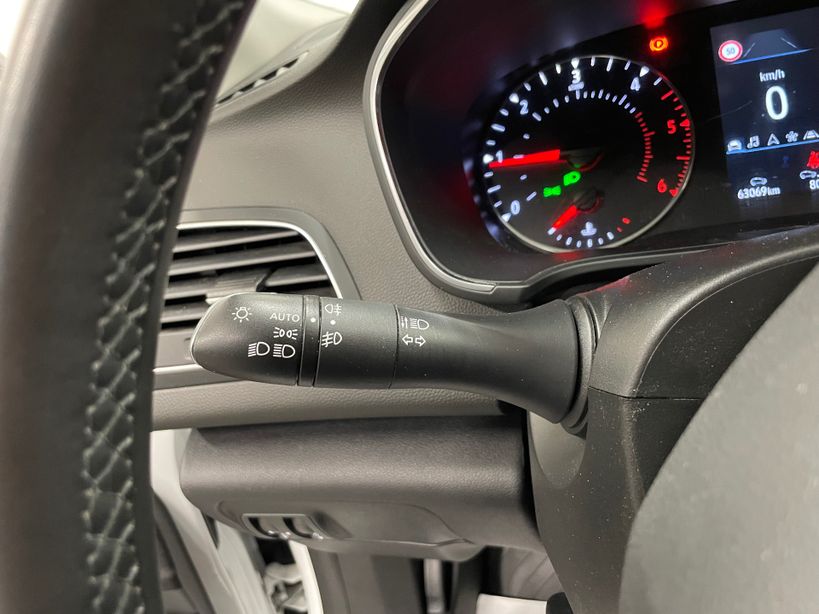 RENAULT MEGANE IV BERLINE 2022 - Photo n°19