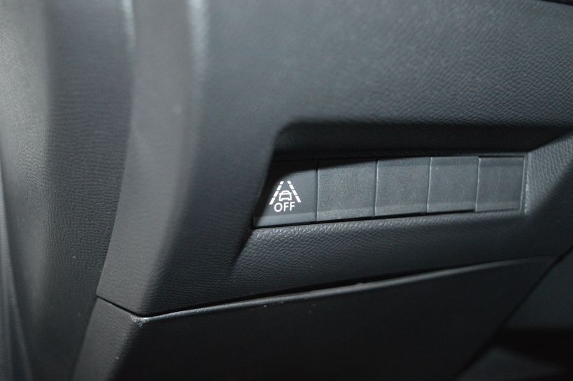PEUGEOT 208 2020 - Photo n°30