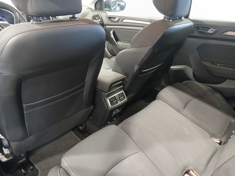 RENAULT MEGANE IV BERLINE 2022 - Photo n°20