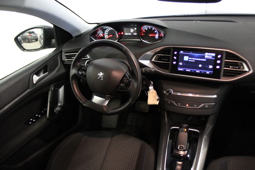 PEUGEOT 308 2019 - Photo n°8
