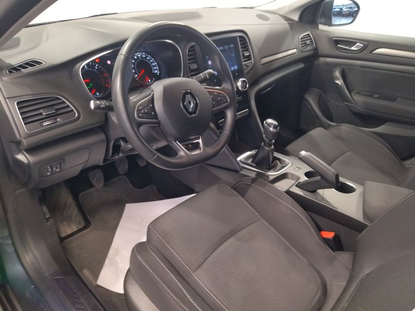 RENAULT MEGANE IV BERLINE 2021 - Photo n°27