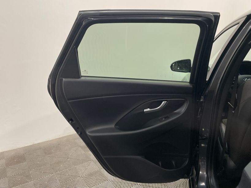 HYUNDAI i30 2022 - Photo n°37