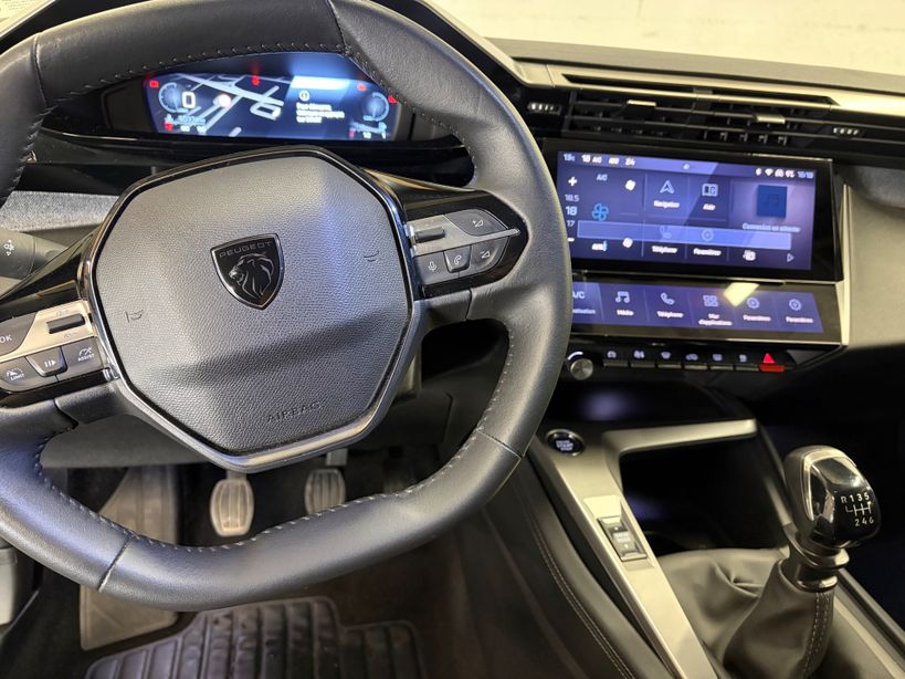 PEUGEOT 308 2023 - Photo n°14