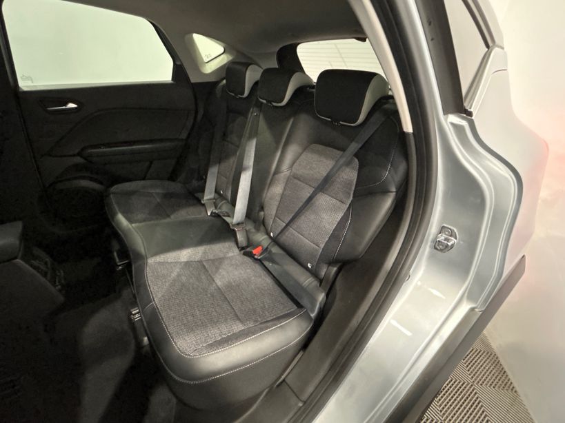 RENAULT CAPTUR 2022 - Photo n°10