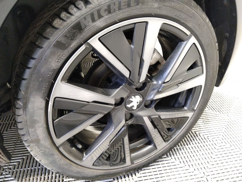PEUGEOT 208 2023 - Photo n°7