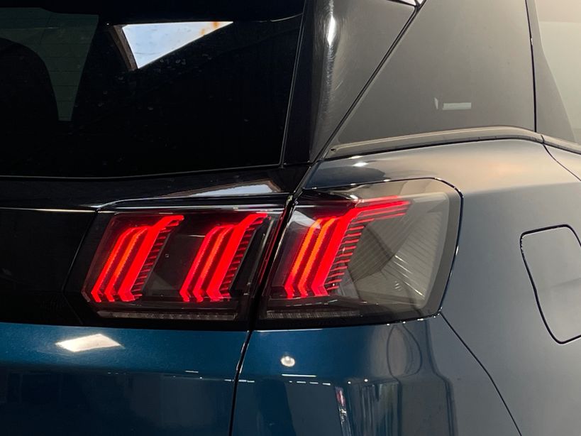 PEUGEOT 3008 2022 - Photo n°8