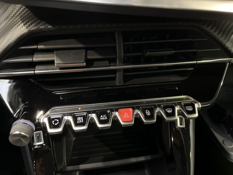 PEUGEOT 2008 2021 - Photo n°17