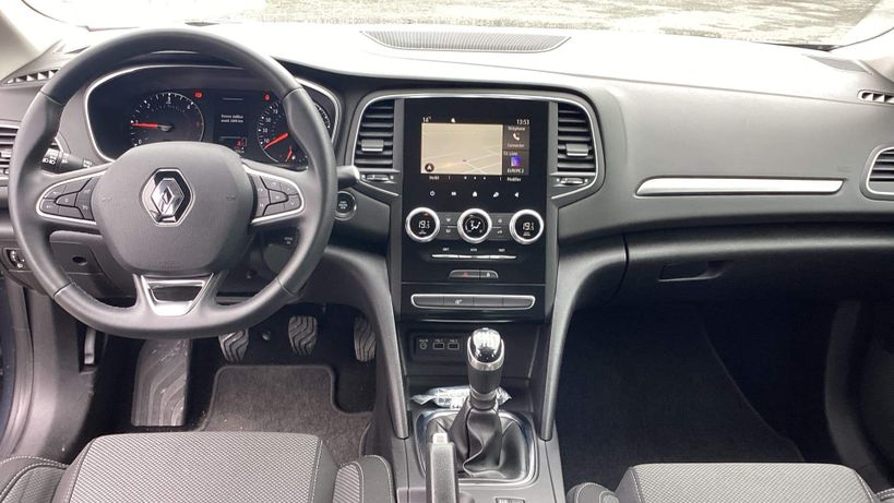RENAULT MEGANE IV BERLINE 2023 - Photo n°10
