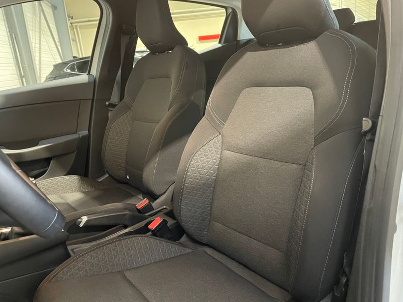 RENAULT CLIO V 2020 - Photo n°11