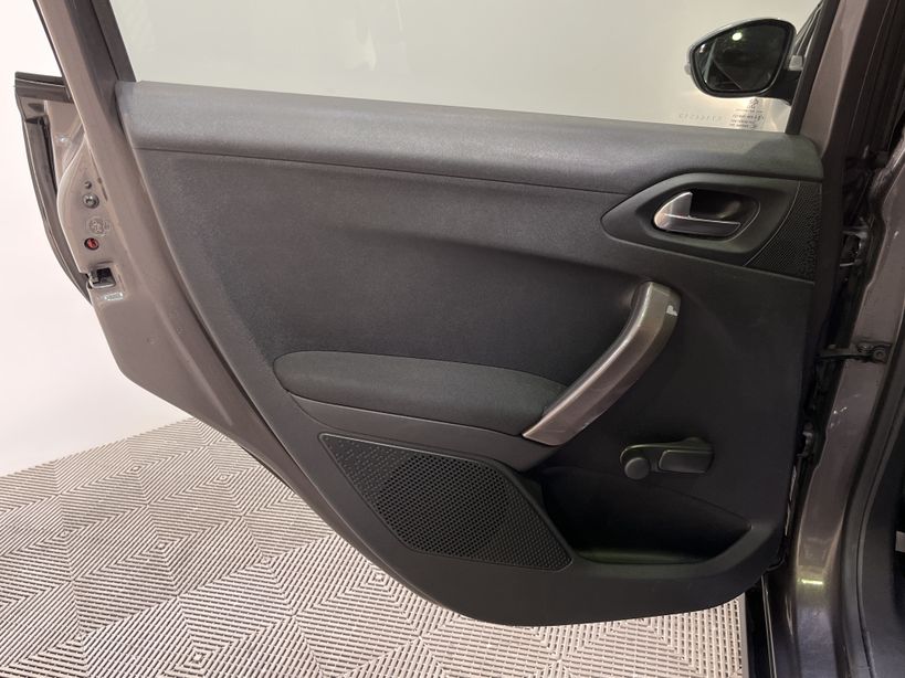PEUGEOT 2008 2015 - Photo n°34