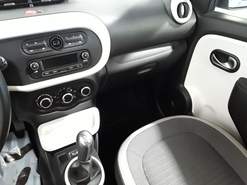 RENAULT TWINGO III 2019 - Photo n°7
