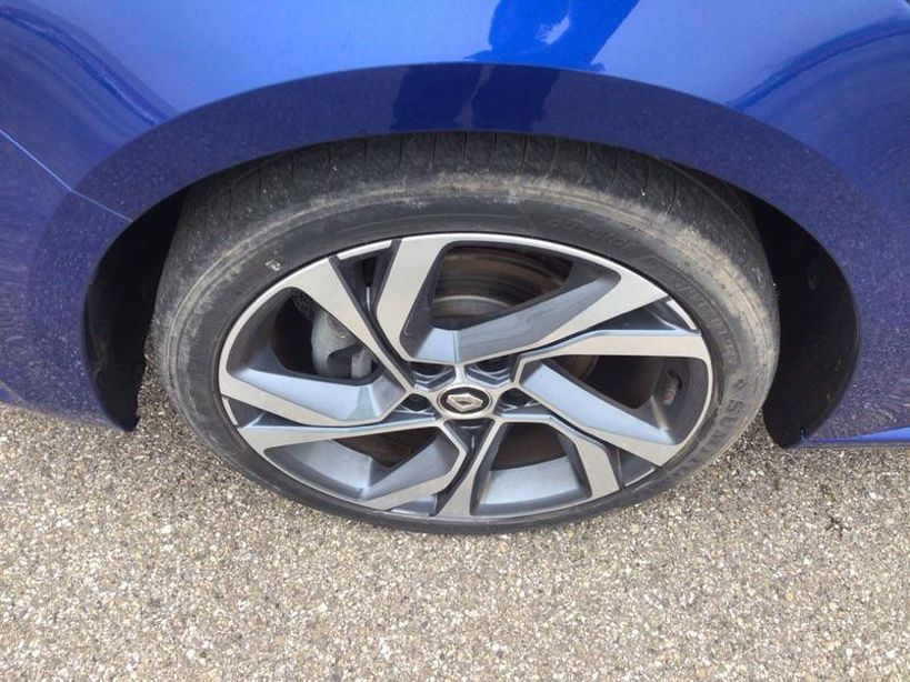 RENAULT MEGANE IV BERLINE 2022 - Photo n°4