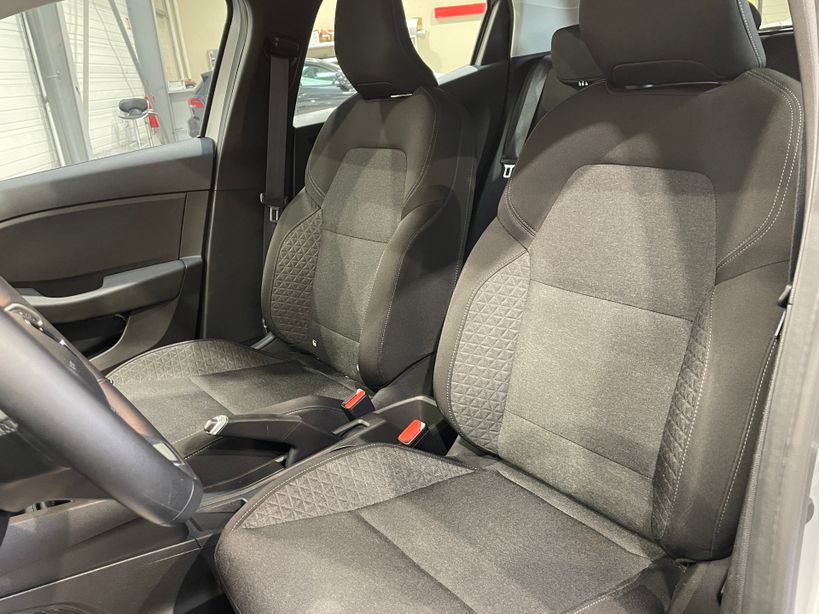 RENAULT CLIO V 2022 - Photo n°11