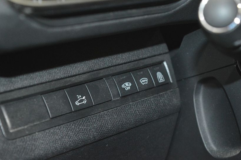 PEUGEOT 5008 2018 - Photo n°12