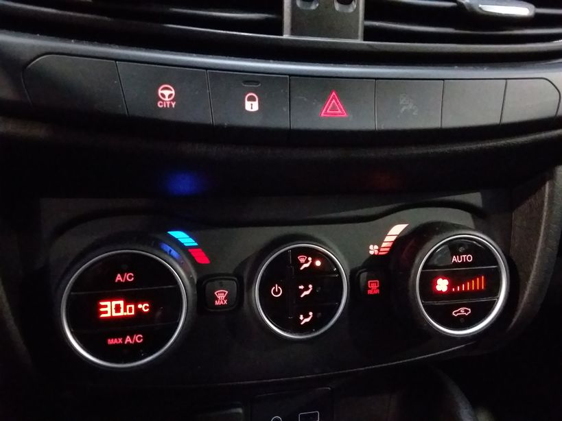 FIAT TIPO 5 PORTES 2018 - Photo n°8