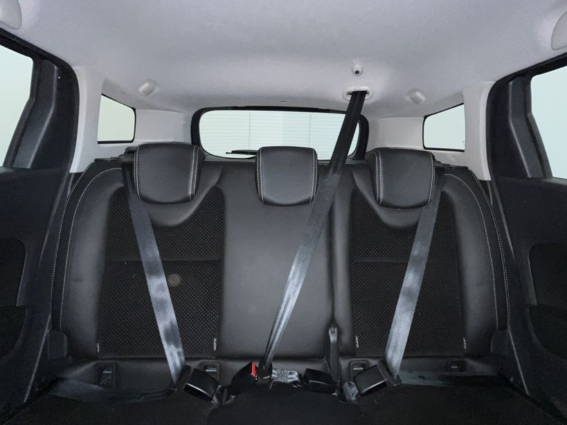 RENAULT CLIO IV ESTATE 2018 - Photo n°40