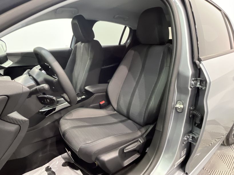PEUGEOT 208 2023 - Photo n°9