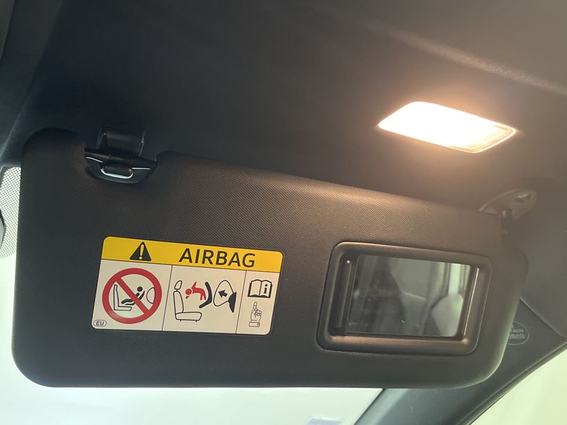 TOYOTA RAV4 HYBRIDE RC18 PRO 2019 - Photo n°22
