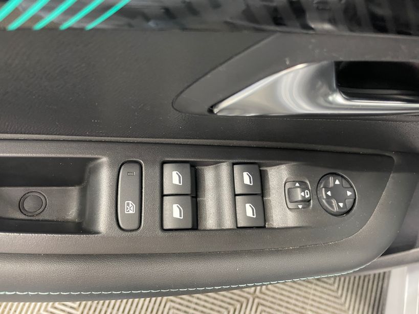 PEUGEOT 208 2023 - Photo n°18