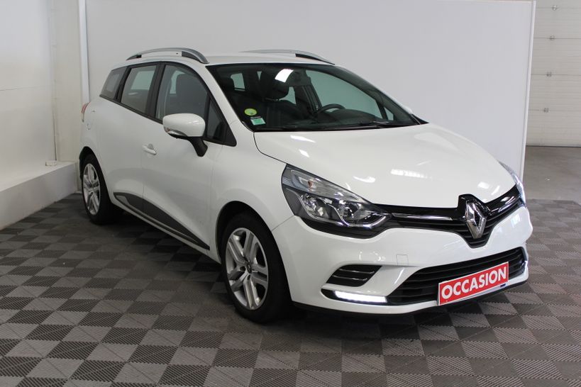 RENAULT CLIO IV ESTATE 2017 - Photo n°3