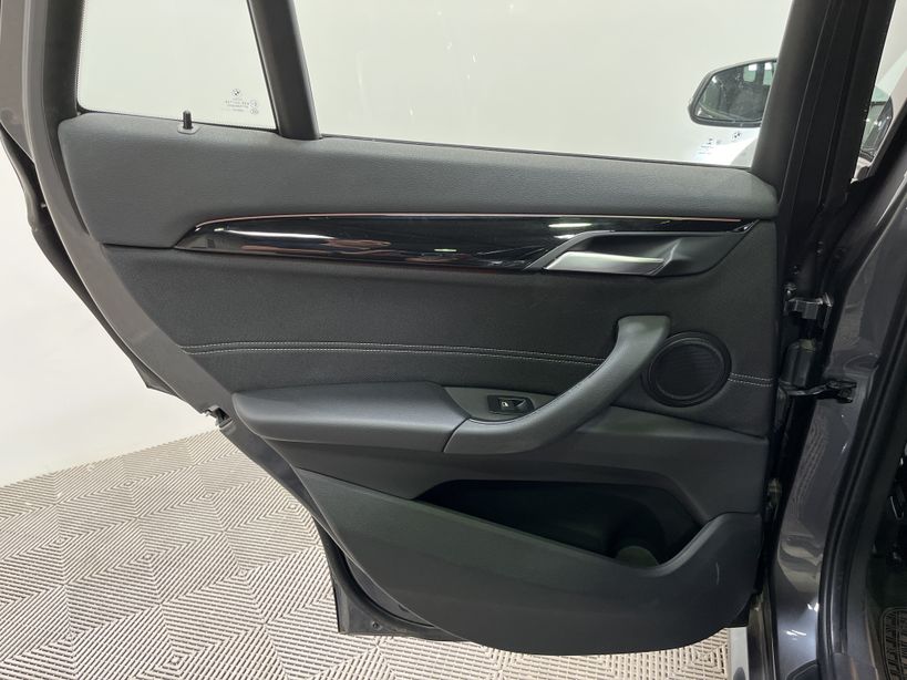 BMW X1 F48 2017 - Photo n°37