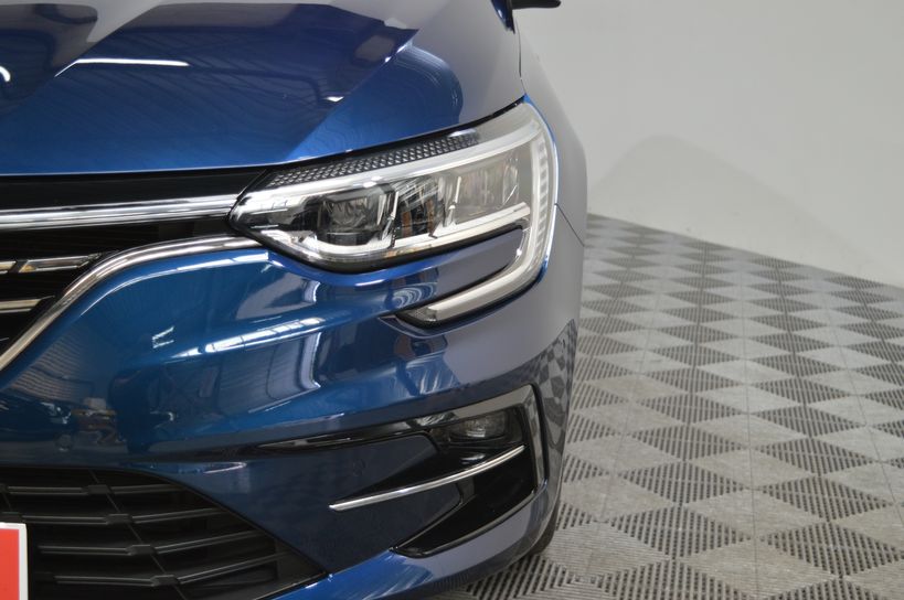 RENAULT MEGANE IV ESTATE 2021 - Photo n°8