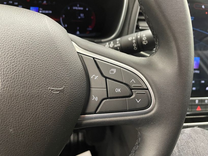 RENAULT MEGANE IV BERLINE 2022 - Photo n°19