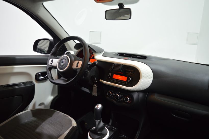 RENAULT TWINGO III 2019 - Photo n°9