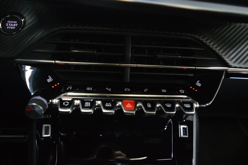 PEUGEOT 2008 2021 - Photo n°16