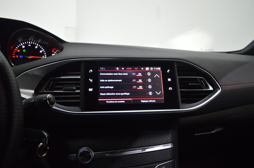 PEUGEOT 308 2019 - Photo n°15