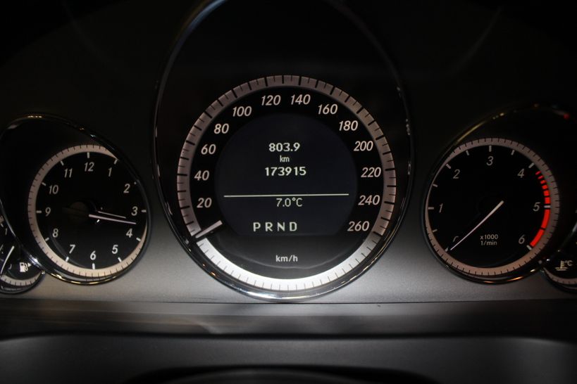 MERCEDES CLASSE E COUPE 2009 - Photo n°16