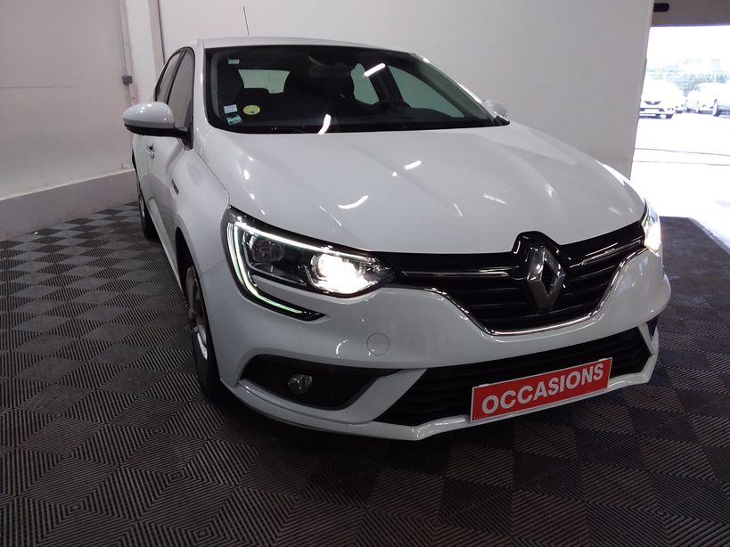 RENAULT MEGANE IV BERLINE BUSINESS 2019 - Photo n°3