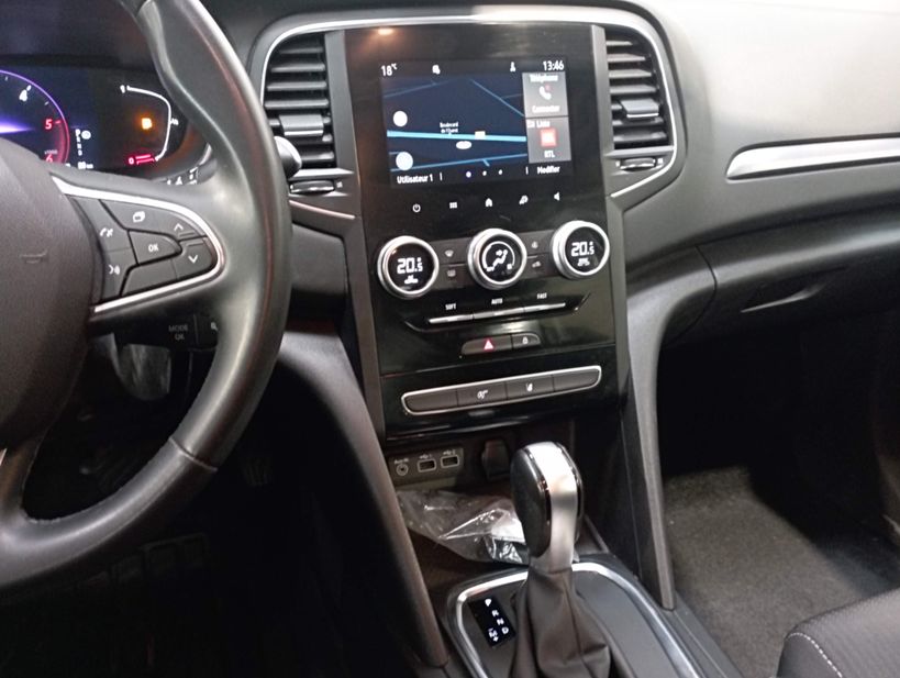 RENAULT MEGANE IV BERLINE 2021 - Photo n°17