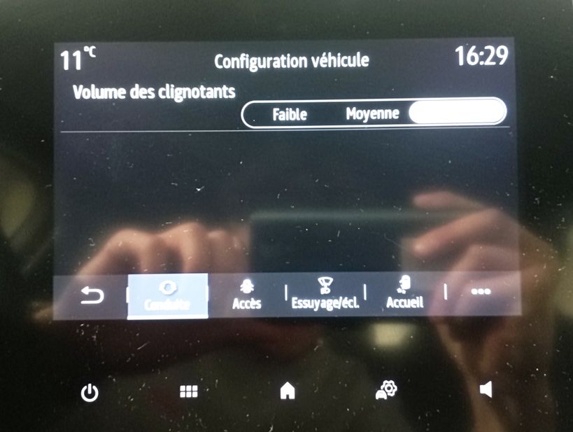 RENAULT CLIO V 2021 - Photo n°28